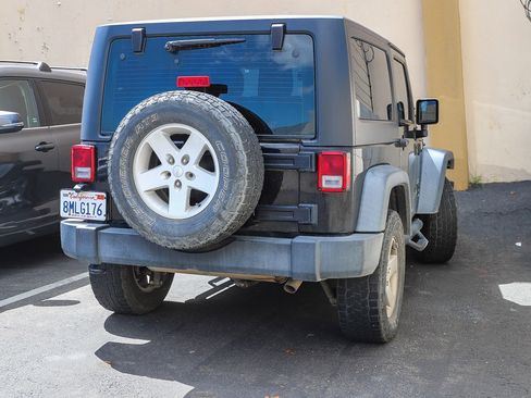 Used 2017 Jeep Wrangler Sport w/ Quick Order Package 23S AWD/4WD image 9