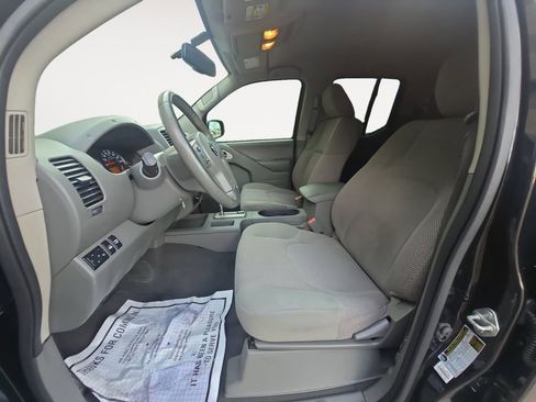 Used 2019 Nissan Frontier SV w/ Value Truck Package image 9