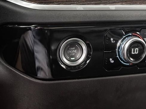 Used 2024 GMC Sierra 1500 Elevation image 52