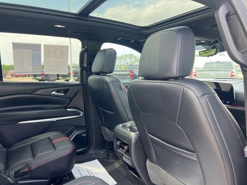 Used 2024 Chevrolet Traverse RS w/ LPO, Floor Liner Package AWD/4WD image 49