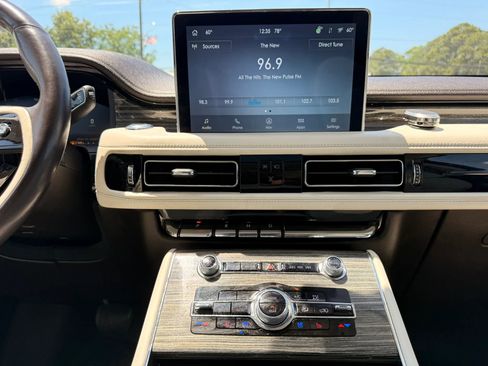 Used 2022 Lincoln Aviator Black Label w/ Dynamic Handling Package AWD/4WD image 20
