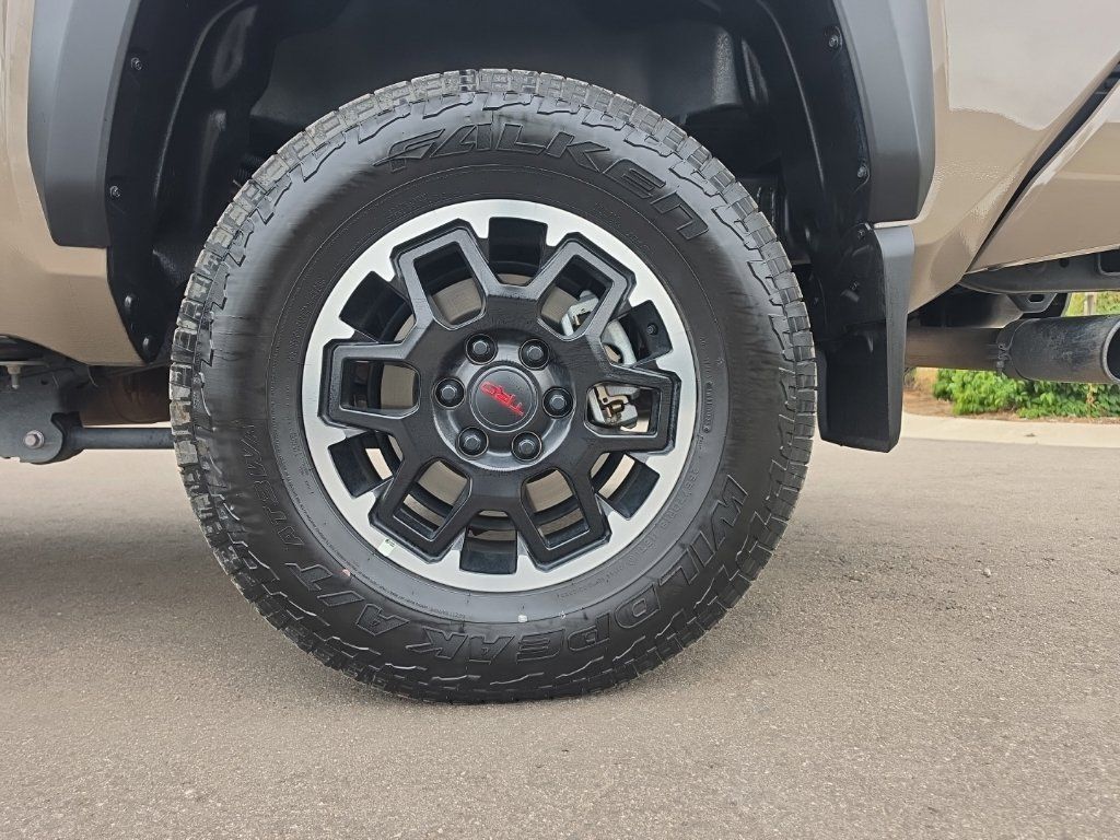 Used 2026 Toyota Tacoma TRD Off-Road w/ TRD Off Road Premium Package AWD/4WD image 33