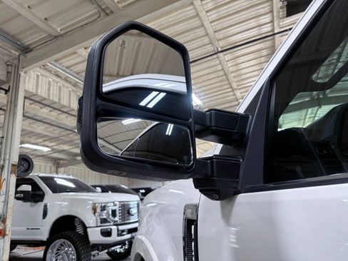 Used 2017 Ford F250 Platinum w/ Platinum Ultimate Package AWD/4WD image 28