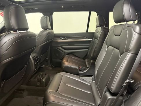New 2025 Jeep Grand Cherokee L Limited w/ Black Appearance Package image 22