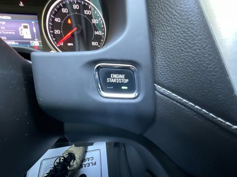 Used 2021 GMC Acadia SLE w/ Driver Convenience Package FWD image 29