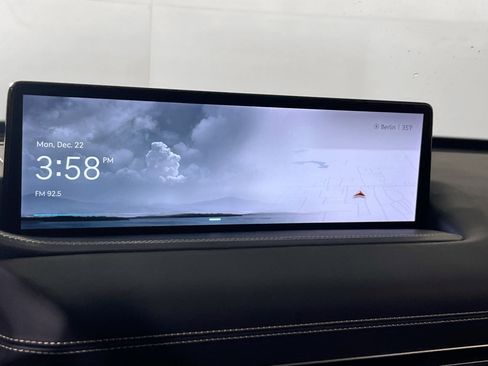 Used 2024 Genesis GV80 3.5T w/ Advanced Package image 15