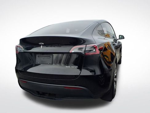 Used 2025 Tesla Model Y Long Range image 6