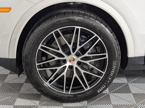 New 2026 Porsche Cayenne image 11