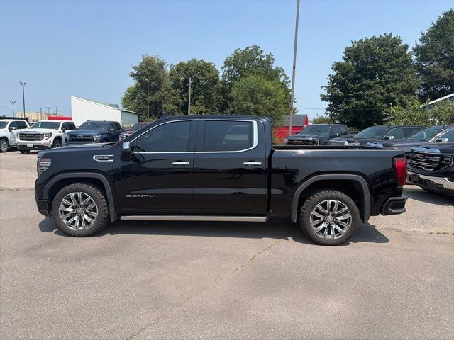 Used 2023 GMC Sierra 1500 Denali w/ Denali Reserve Package AWD/4WD image 3