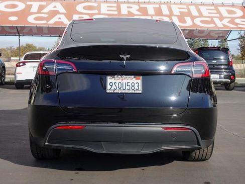Used 2025 Tesla Model Y Long Range image 8
