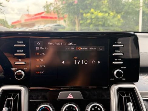 Certified 2023 Kia Sorento LX FWD image 16