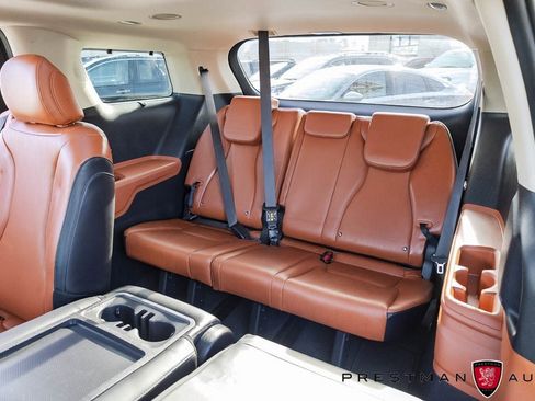 Used 2025 Kia Carnival SX image 44