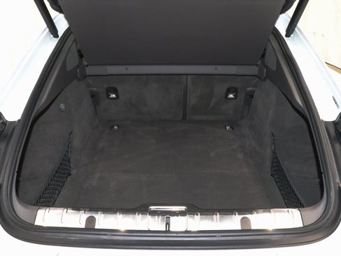 Used 2023 Porsche Panamera 4 Platinum Edition image 44