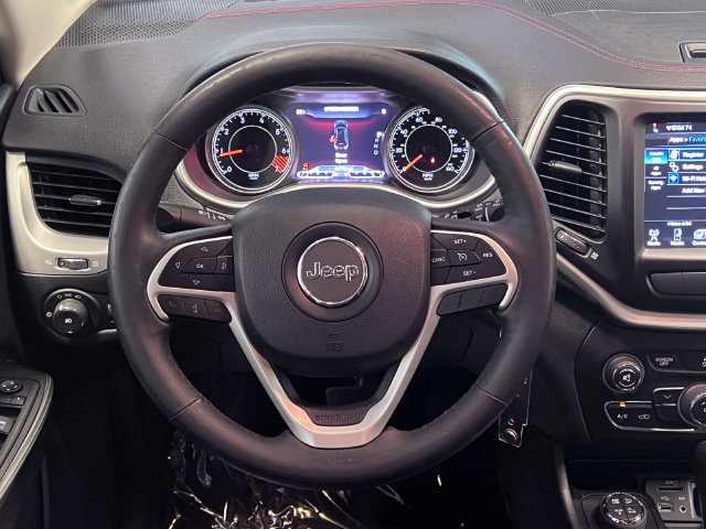 Used 2014 Jeep Cherokee Trailhawk w/ Leather Interior Group AWD/4WD image 19
