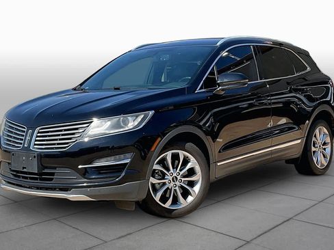 Used 2017 Lincoln MKC Select w/ Select Plus Package FWD image 3