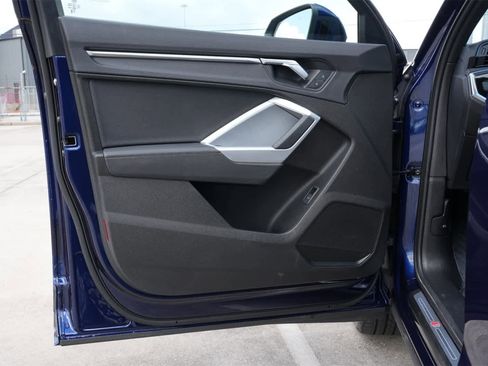 Used 2025 Audi Q3 2.0T Premium image 18