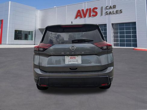 Used 2024 Nissan Rogue SV image 7