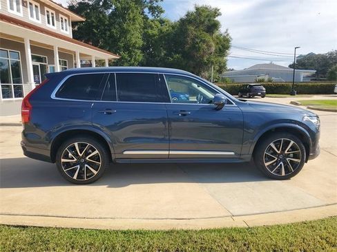 Used 2023 Volvo XC90 B5 Plus w/ Protection Package Premier image 8