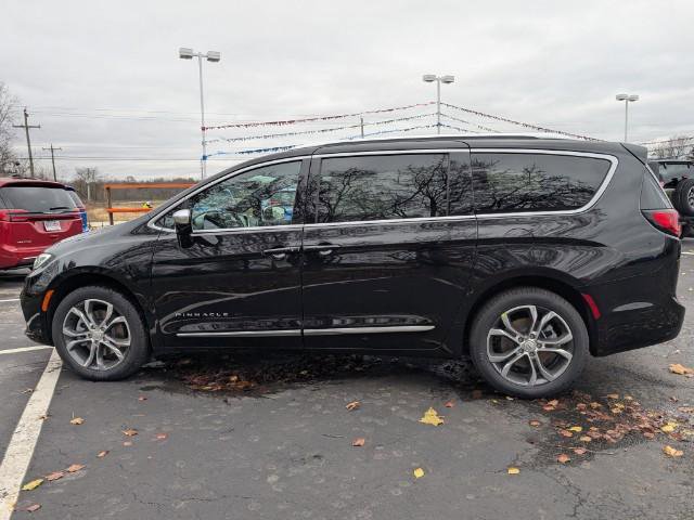 New 2026 Chrysler Pacifica Pinnacle AWD/4WD image 6
