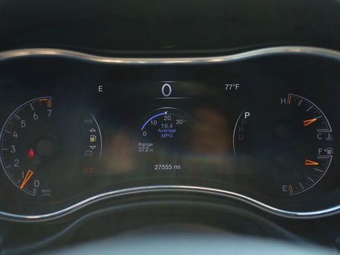 Used 2020 Jeep Grand Cherokee Laredo image 19