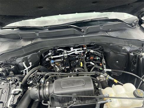 Used 2023 Ford Explorer XLT w/ Equipment Group 202A image 30