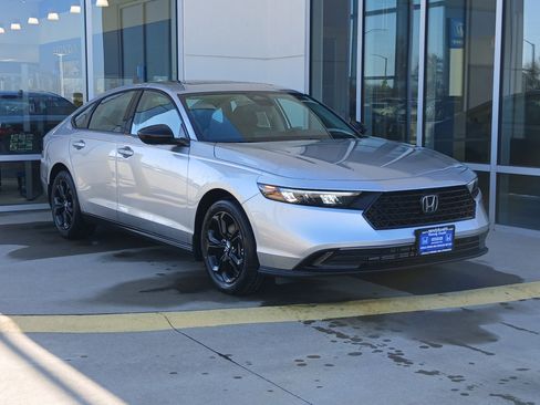 New 2025 Honda Accord SE image 5