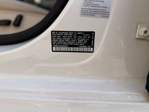 Used 2014 Volkswagen Passat TDI SE image 50