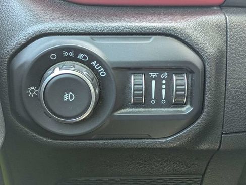 Used 2021 Jeep Wrangler Rubicon AWD/4WD image 24