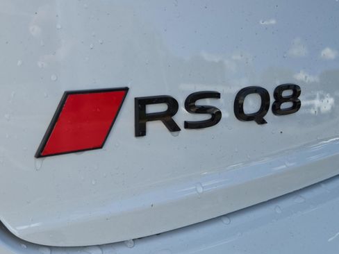 New 2026 Audi RS Q8 performance image 9