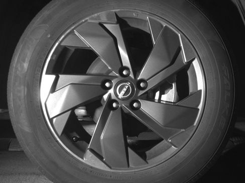 Used 2025 Nissan Rogue SV image 13