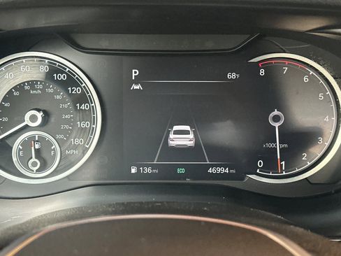 Used 2023 Genesis G70 2.0T image 33