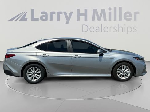 Used 2026 Toyota Camry LE FWD image 6