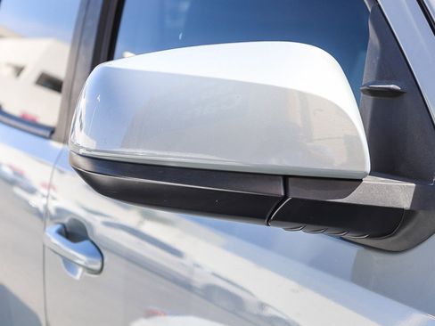 Used 2021 Toyota Tacoma SR5 image 7