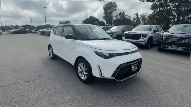 Used 2023 Kia Soul S FWD image 3