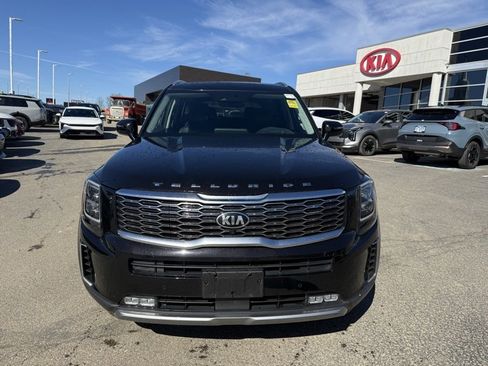 Used 2020 Kia Telluride SX w/ SX Prestige Package image 2