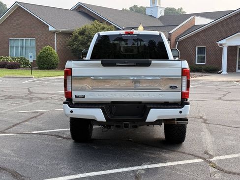 Used 2019 Ford F250 Platinum w/ Platinum Ultimate Package AWD/4WD image 4
