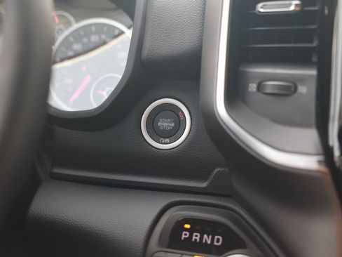 New 2026 RAM 1500 4x4 Crew Cab image 25