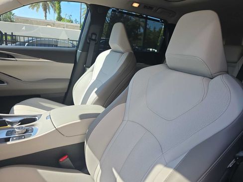 Certified 2026 INFINITI QX60 Luxe w/ Cargo Package FWD image 17