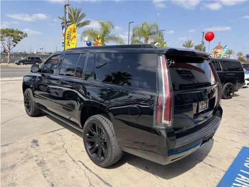 Used 2019 Cadillac Escalade ESV Premium Luxury RWD image 12