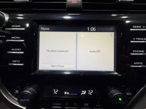 Used 2018 Toyota Camry XLE image 28