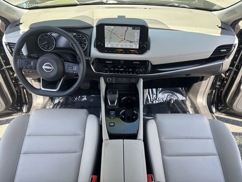 Used 2023 Nissan Rogue SL w/ SL Premium Package FWD image 9