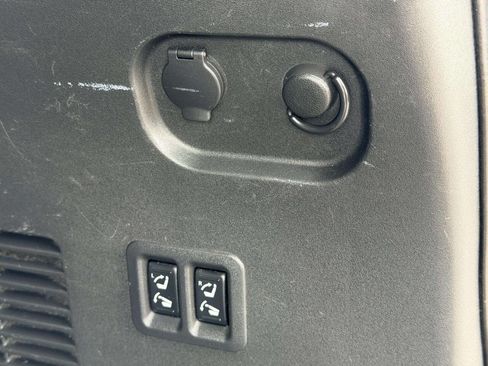 Used 2012 Nissan Armada Platinum AWD/4WD image 10