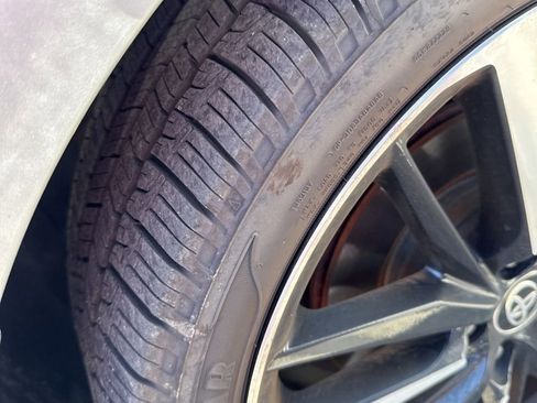 Used 2020 Toyota Camry XSE image 4