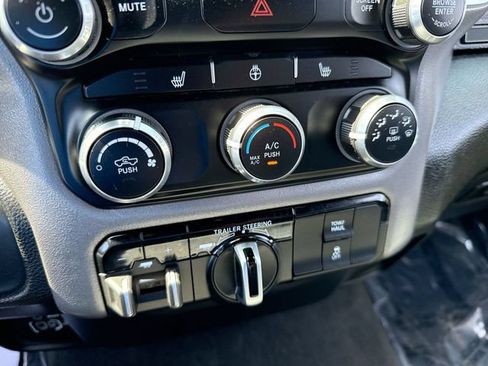 Used 2023 RAM 1500 2WD Crew Cab image 18