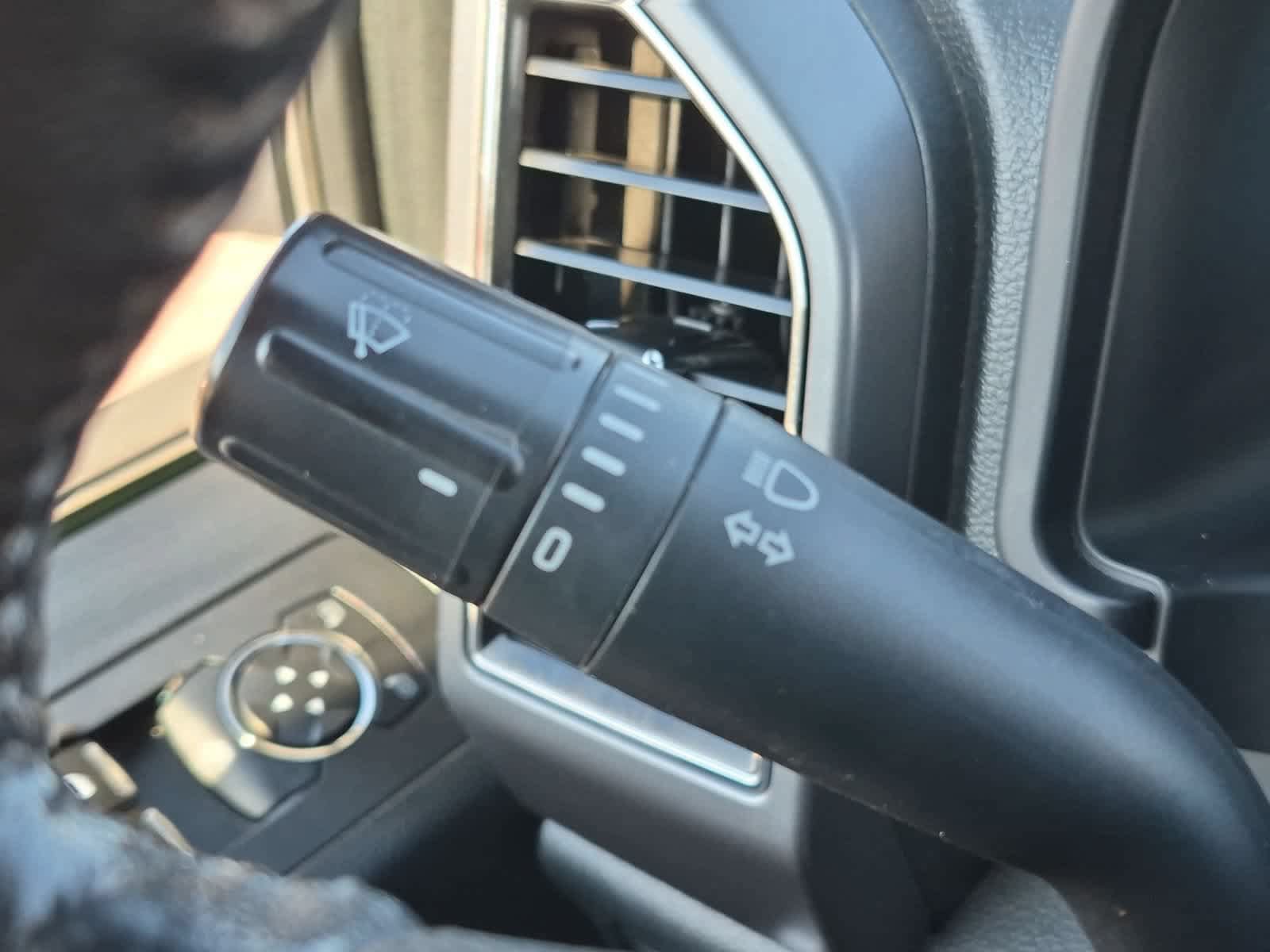 Used 2019 Ford F150 XLT w/ Equipment Group 302A Luxury AWD/4WD image 25