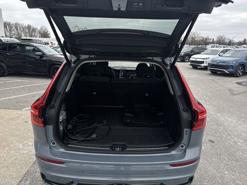 Used 2024 Volvo XC60 T8 Plus w/ Climate Package image 27