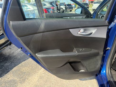 Used 2023 Kia Forte LXS w/ LXS Technology Package FWD image 15
