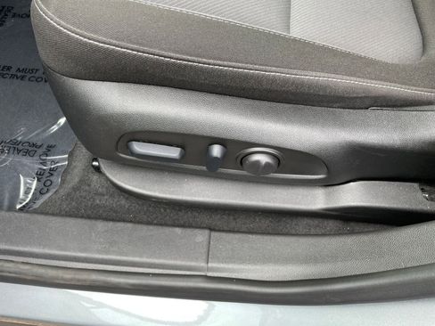 Used 2025 Chevrolet Blazer LT image 22