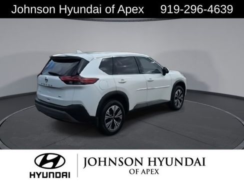 Used 2021 Nissan Rogue SV image 9