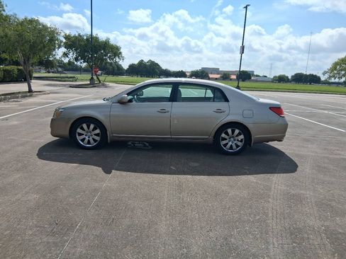 Used 2007 Toyota Avalon XLS FWD image 3